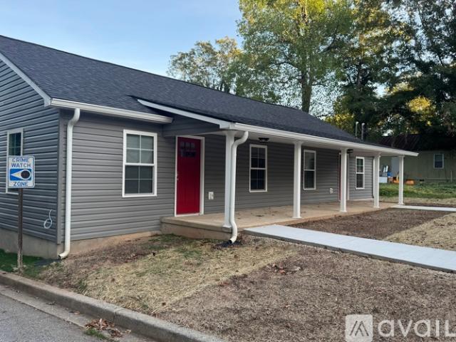 2 BR, 1 BA Apartment 1001 S Fant St, Unit A, Anderson, SC 29624