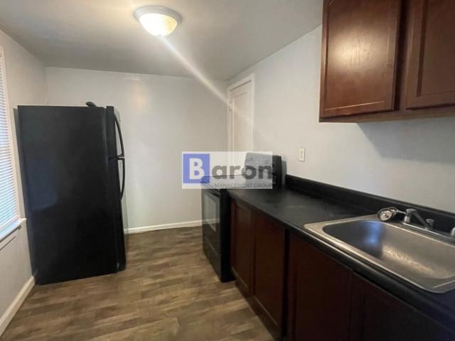 2 BR, 1 BA Apartment 1001 Rose St, South Bend, IN 46616