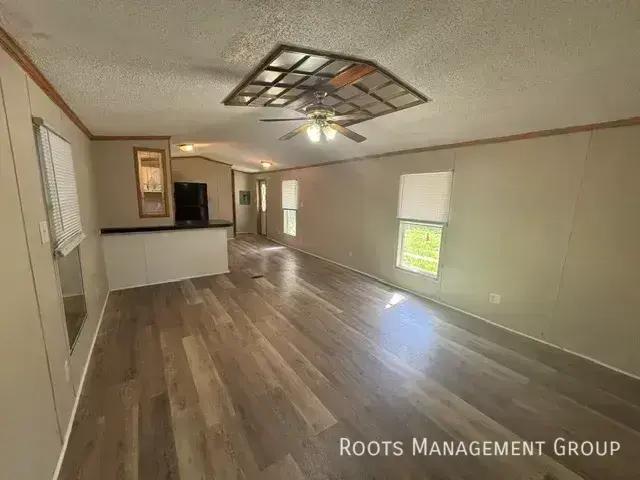 2 BR, 1 BA Apartment 1002 Aberdeen Road, Peoria, IL 61615
