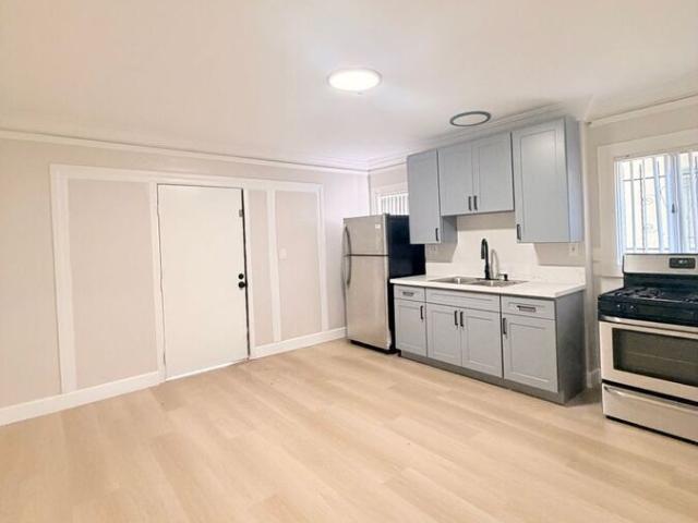 2 BR, 1 BA Apartment 1005 Berendo St Los Angeles, CA 90029