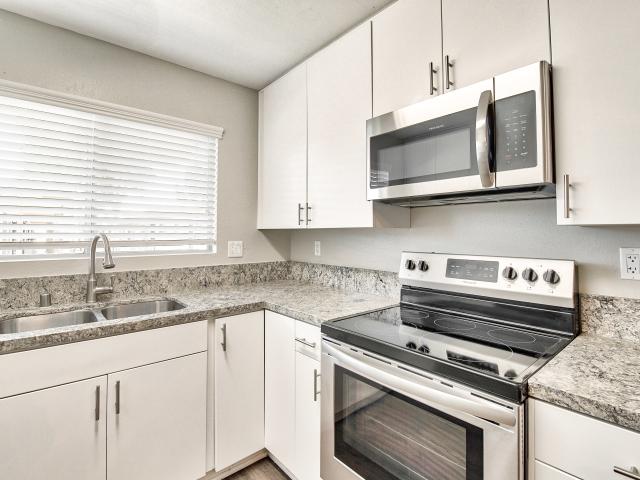 2 BR, 1 BA Apartment 1005 North Mollison Avenue Unit 01, El Cajon, CA 92021