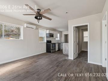2 BR, 1 BA Apartment 1006 E 26th Ave, Tampa, FL 33605