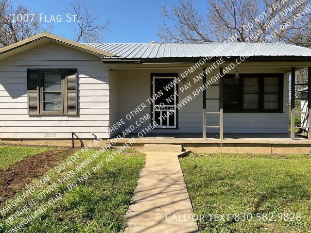2 BR, 1 BA Apartment 1007 Flag St Llano, TX 78643