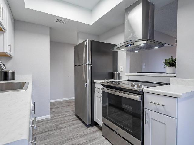 2 BR, 1 BA Apartment 1007 W 1st St Unit F129, Tempe, AZ 85281