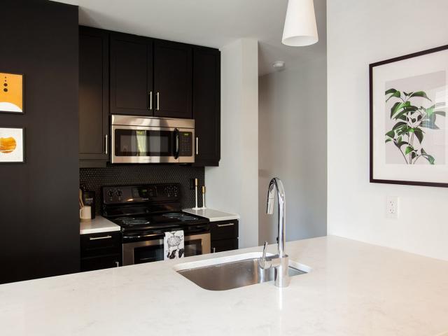 2 BR, 1 BA Apartment 100 West Armour Boulevard Unit 112 1, Kansas City, MO 64111