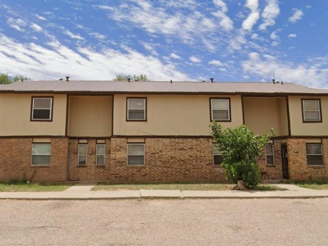 2 BR, 1 BA Apartment 100 NE 4th St Seminole, TX 79360