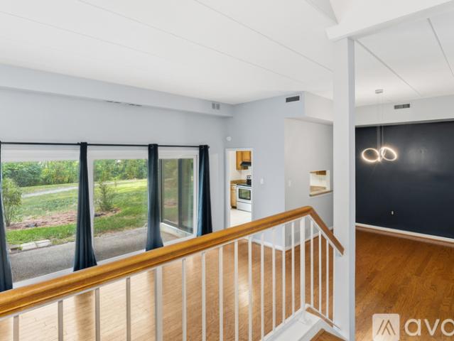 2 BR, 1 BA Apartment 100 Roberts Lane, Unit 101, Alexandria, VA 22314