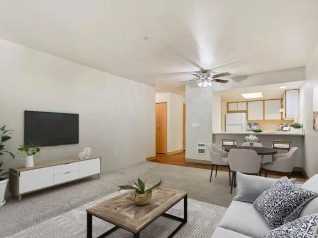 2 BR, 1 BA Apartment 100 Southeast 160th Avenue Unit 309, Portland, OR 97233