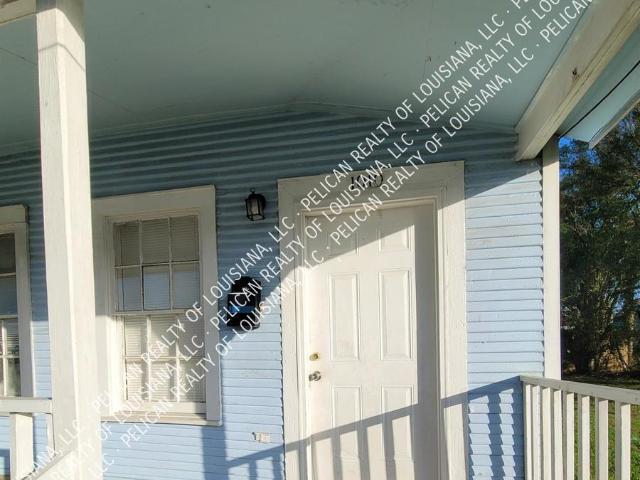 2 BR, 1 BA Apartment 1010 Newton Street, New Orleans, LA 70114