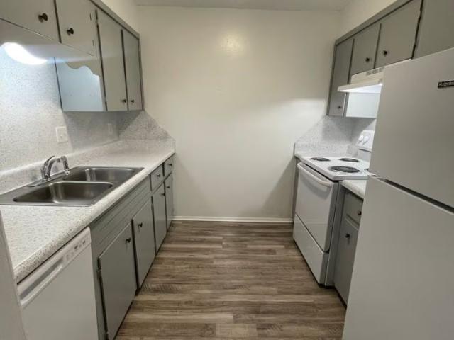 2 BR, 1 BA Apartment 1011 S James St Unit 12 12E, Jacksonville, AR 72076
