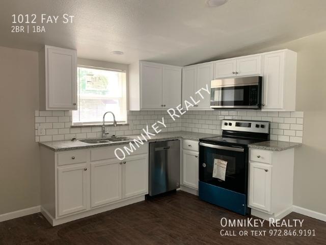 2 BR, 1 BA Apartment 1012 Fay St, Gainesville, TX 76240