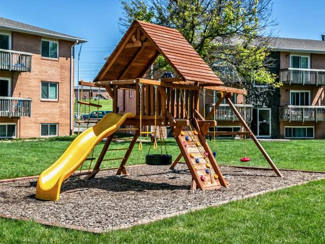 2 BR, 1 BA Apartment 1015 Fairfax Rd Unit 1017 13, Bellevue, NE 68005
