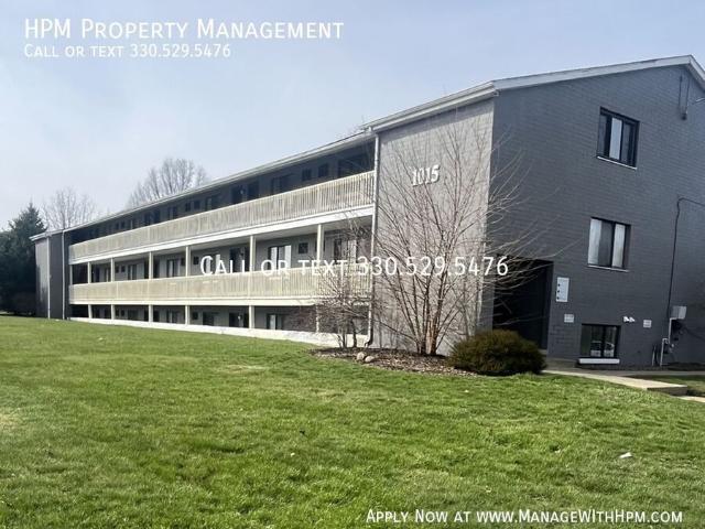 2 BR, 1 BA Apartment 1015 Howe Ave Unit, Cuyahoga Falls, OH 44221