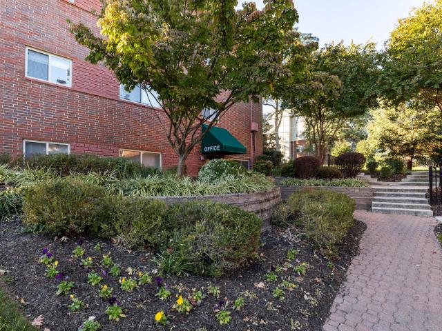 2 BR, 1 BA Apartment 1018 K Woodson Road Unit E, Baltimore, MD 21212