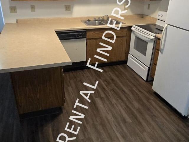 2 BR, 1 BA Apartment 101 E. Mitchell Ave Appleton, WI 54915
