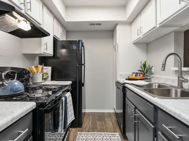 2 BR, 1 BA Apartment 101 Harlon Drive Unit 108B4, Cary, NC 27511