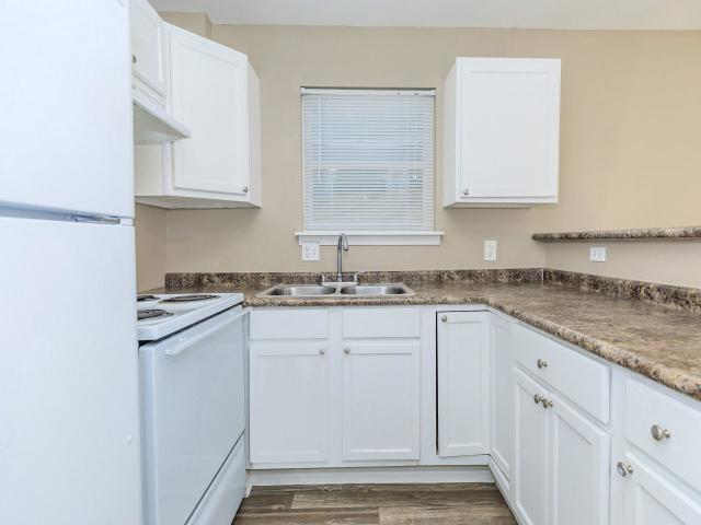 2 BR, 1 BA Apartment 101 Lazy Oaks Street Unit 503 503E, Lufkin, TX 75901