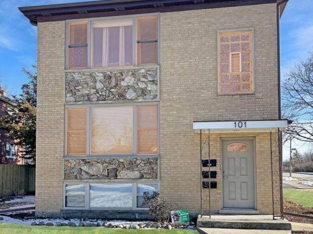 2 BR, 1 BA Apartment 101 N. Avon, Elmhurst, IL 60126