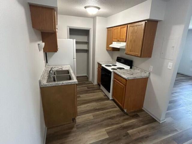 2 BR, 1 BA Apartment 1020 1026 E 12th St N, Newton, IA 50208