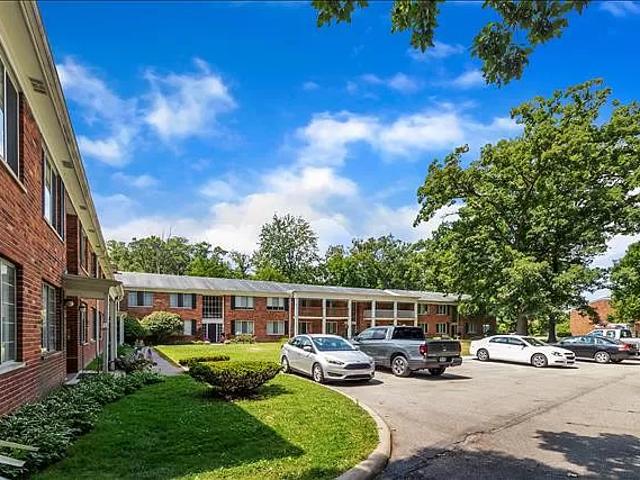 2 BR, 1 BA Apartment 1024 S Brown St, Jackson, MI 48203