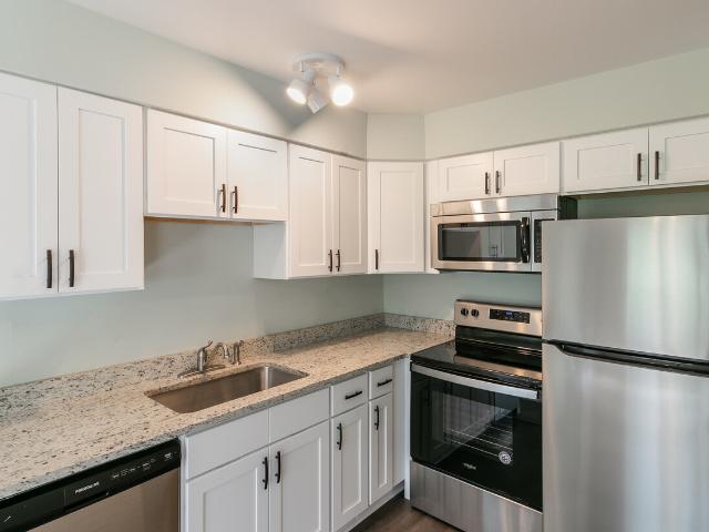 2 BR, 1 BA Apartment 1024 South Brown Street Unit A20, Jackson, MI 49203