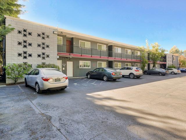 2 BR, 1 BA Apartment 10288 SE 43rd Avenue #A18 Unit A09, Portland, OR 97222