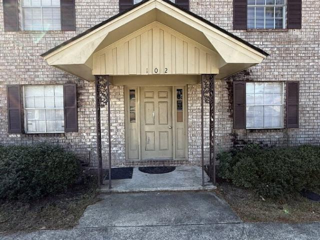 2 BR, 1 BA Apartment 102 Woodhouse Lane, Savannah, GA 31406