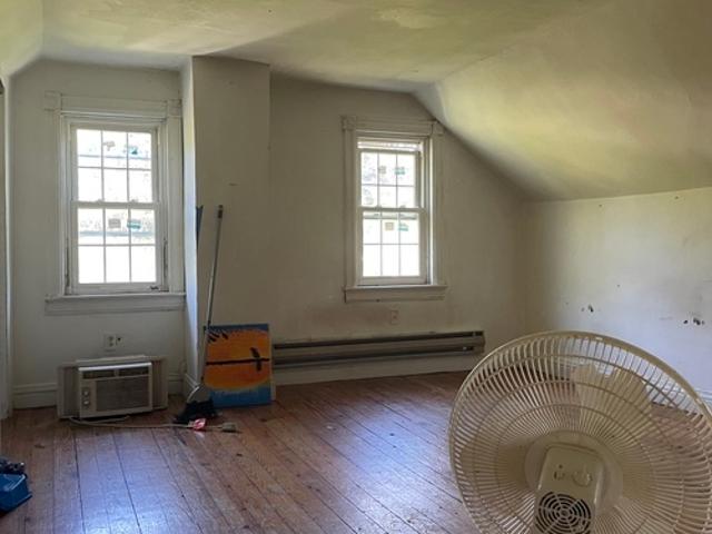 2 BR, 1 BA Apartment 1039 Linden St, Unit Apt# 2 east, Allentown, PA 18102