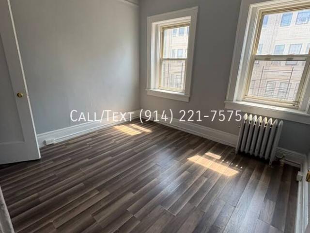 2 BR, 1 BA Apartment 107 Elm St, Yonkers, NY 10701