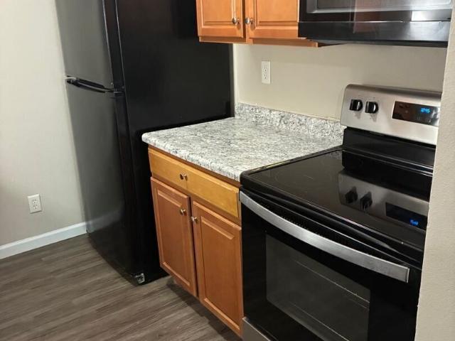 2 BR, 1 BA Apartment 1040 9th Street, Des Moines, IA 50314
