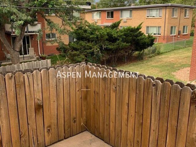 2 BR, 1 BA Apartment 10458 West 8th Avenue, Lakewood, CO 80215