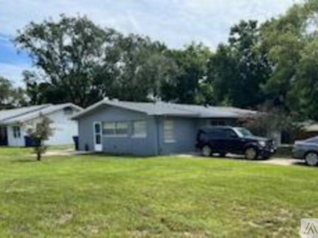 3 BR, 1 BA Apartment 104 East Pearl Street, Minneola, FL 34715