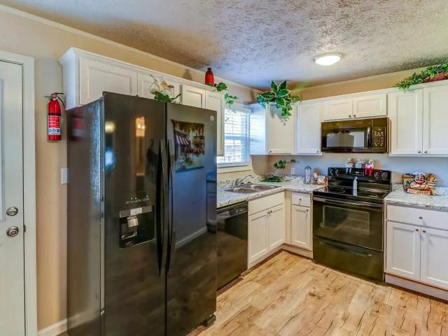 2 BR, 1 BA Apartment 1050 Denzil Drive Unit 1500 Building 1500 9, Hopkinsville, KY 42240