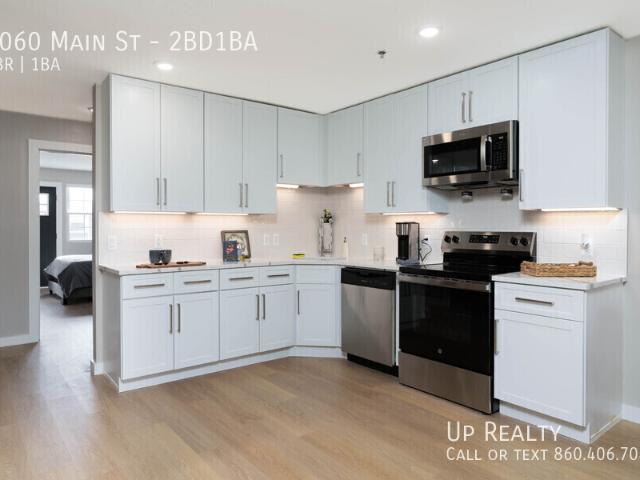2 BR, 1 BA Apartment 1060 Main St, South Windsor, CT 06074