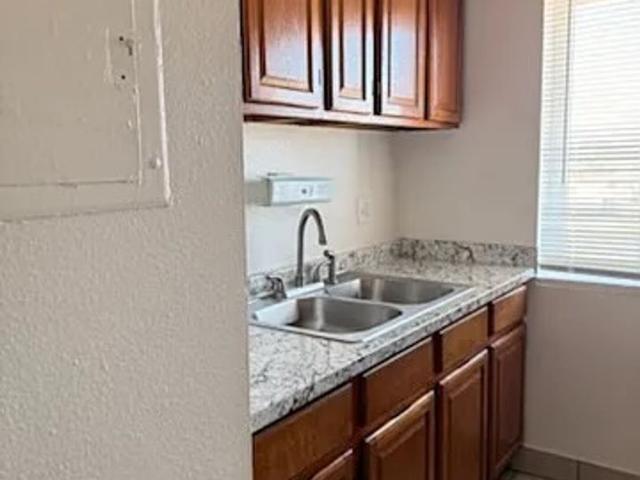 2 BR, 1 BA Apartment 1065 S. Quivas Street, Denver, CO 80223