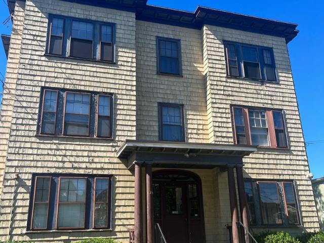 2 BR, 1 BA Apartment 106 Kenoza Avenue, Haverhill, MA 01830