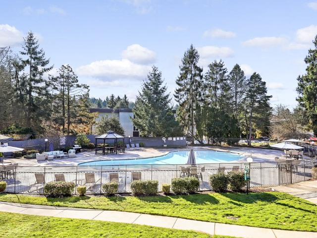 2 BR, 1 BA Apartment 10735 Roosevelt Way Northeast Unit 37 7, Seattle, WA 98125