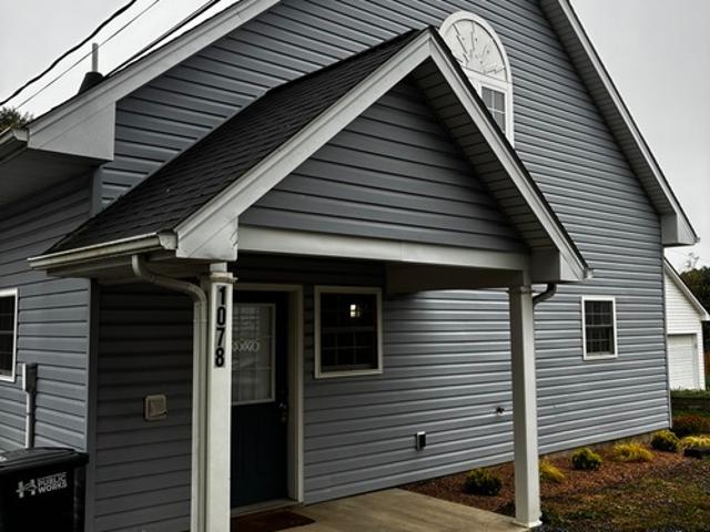 2 BR, 1 BA Apartment 1078 College Ave, Harrisonburg, VA 22802