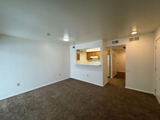 2 BR, 1 BA Apartment 10827 Ustick Rd, Boise, ID 83713