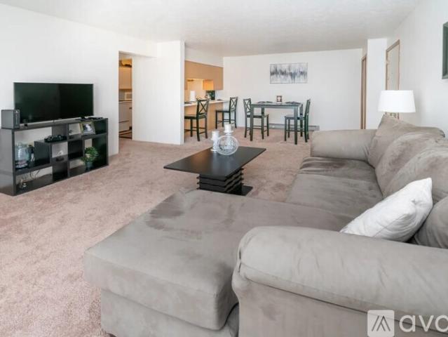 2 BR, 1 BA Apartment 1082 E Chicago Blvd, Unit 17, Tecumseh, MI 49286