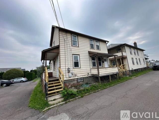 2 BR, 1 BA Apartment 109 Welles St, Nanticoke, PA 18634