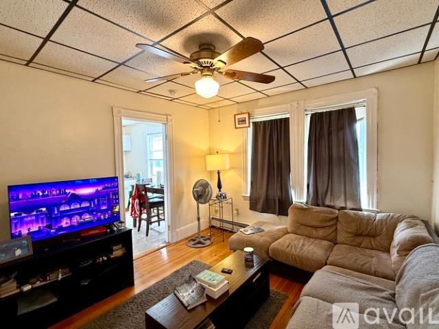 2 BR, 1 BA Apartment 10 Craigie St, Unit 2A, Somerville, MA 02143