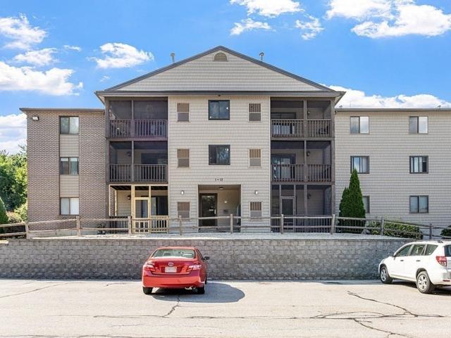 2 BR, 1 BA Apartment 10 Village Lane, Tyngsboro, MA 01879