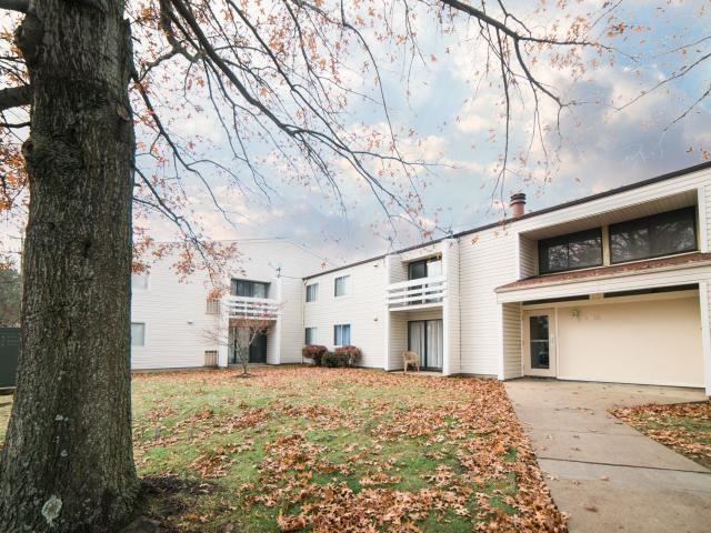 2 BR, 1 BA Apartment 10 130 Sunnyhill Drive Unit Unit 117, Beaver Falls, PA 15010