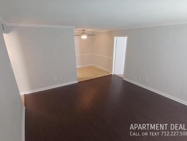 2 BR, 1 BA Apartment 113 Clearview Ave, Friendswood, TX 77546