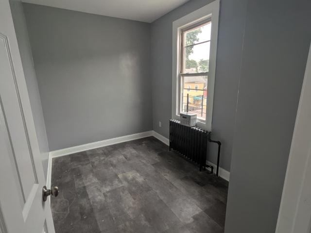 2 BR, 1 BA Apartment 113 Oliver St, Yonkers, NY 10701