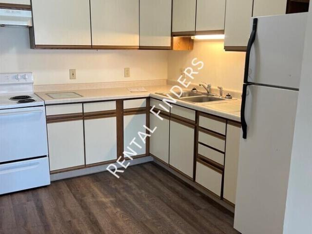2 BR, 1 BA Apartment 1101 Connie Rd Baraboo, WI 53913