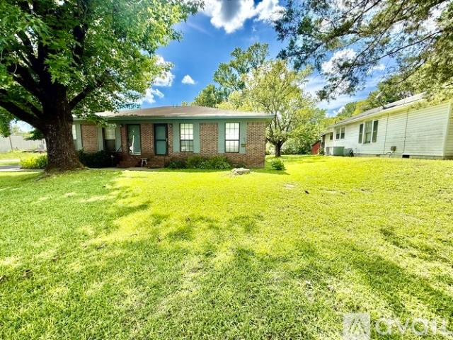 2 BR, 1 BA Apartment 1103 Main Ave NE, Cullman, AL 35055