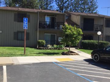 2 BR, 1 BA Apartment 11059 S. State St Columbia, CA 95310