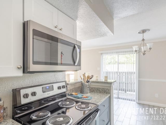 2 BR, 1 BA Apartment 1106 Langwick DrÂ, Houston, TX 77060